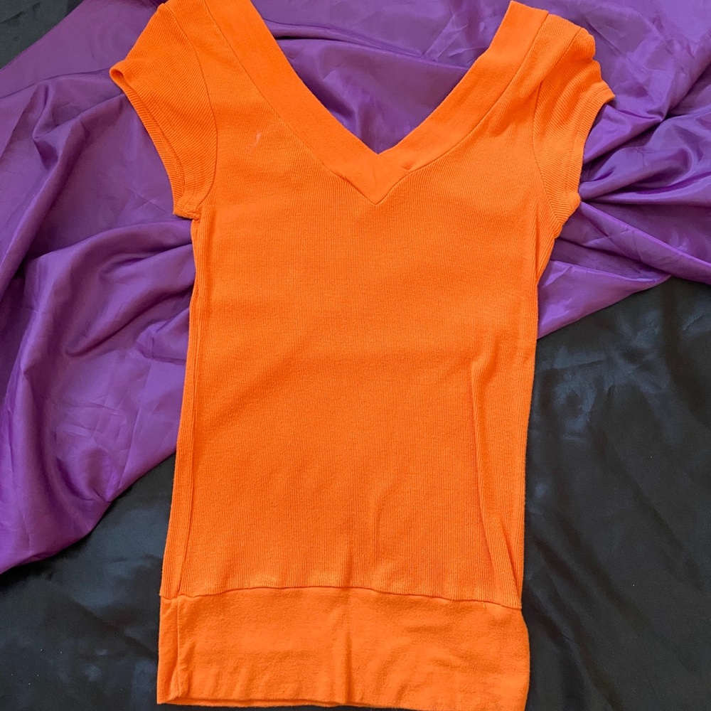 🔥3/$25- V Neck short sleeveless top